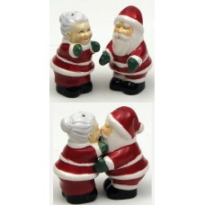 Santa Couple Salt and Pepper Set